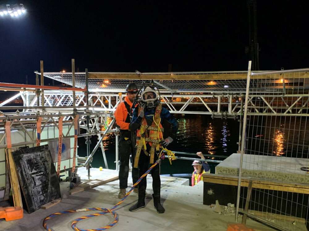 Burnie Berth 4 night dive Recovery of 8 scaffolding planks Roland and Tas Divers Paul Bonney Apr 2023